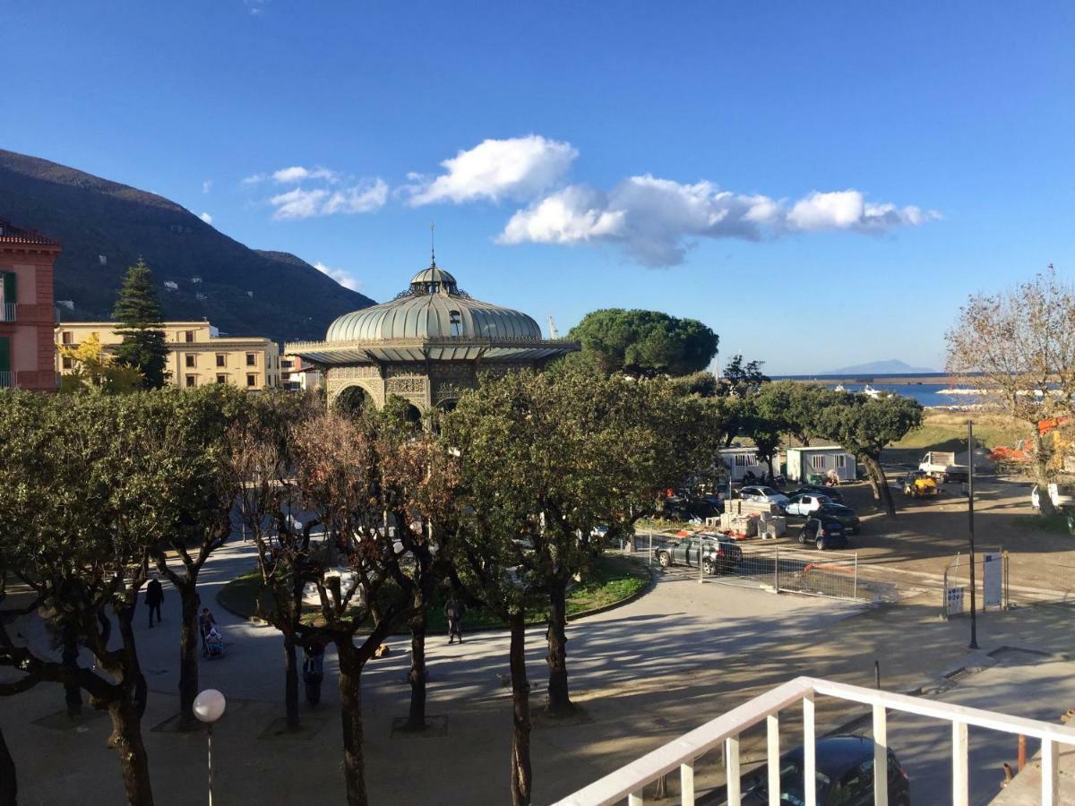 Stella Marina Stabia Acomodação com café da manhã Castellammare di Stabia Exterior foto