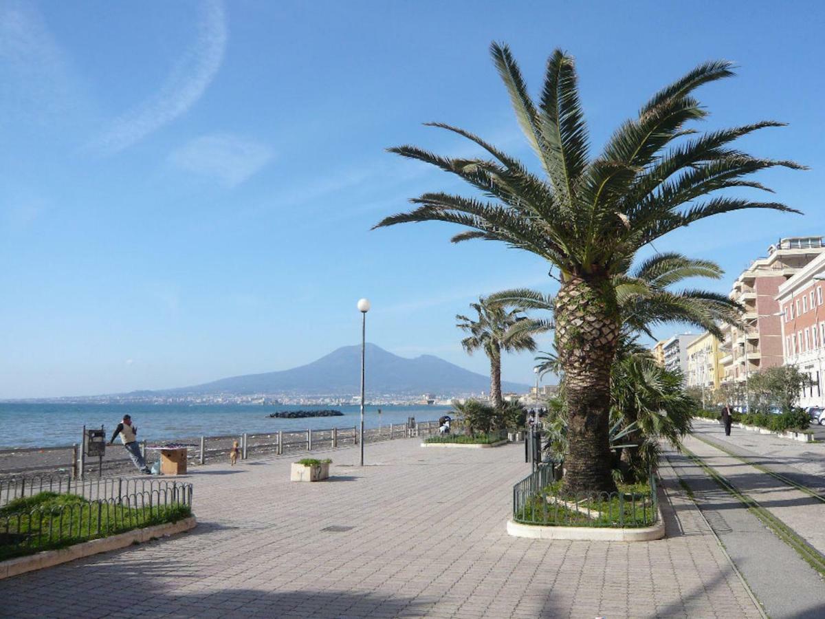 Stella Marina Stabia Acomodação com café da manhã Castellammare di Stabia Exterior foto